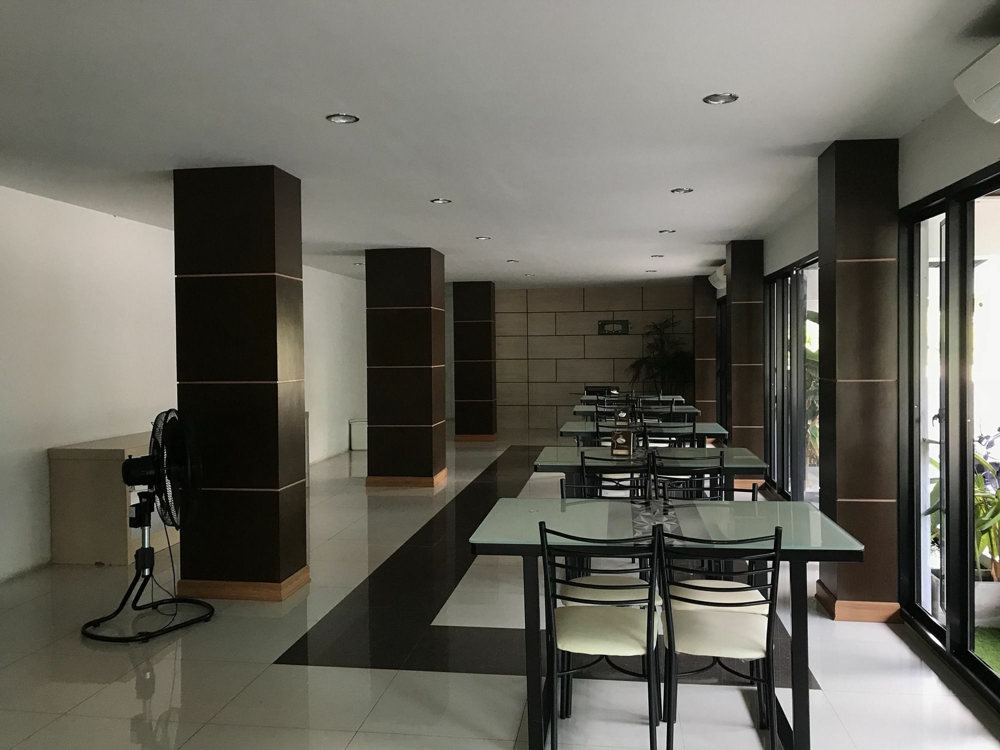 Bordin Hotel Убонратчатхані Екстер'єр фото