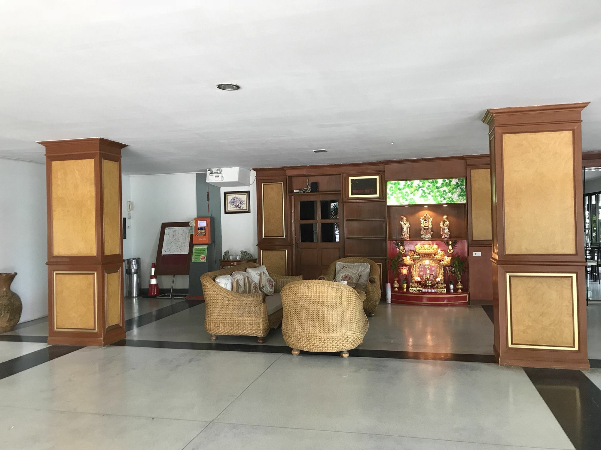 Bordin Hotel Убонратчатхані Екстер'єр фото